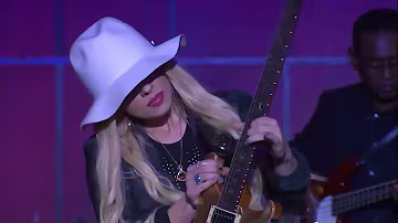 Orianthi in concert